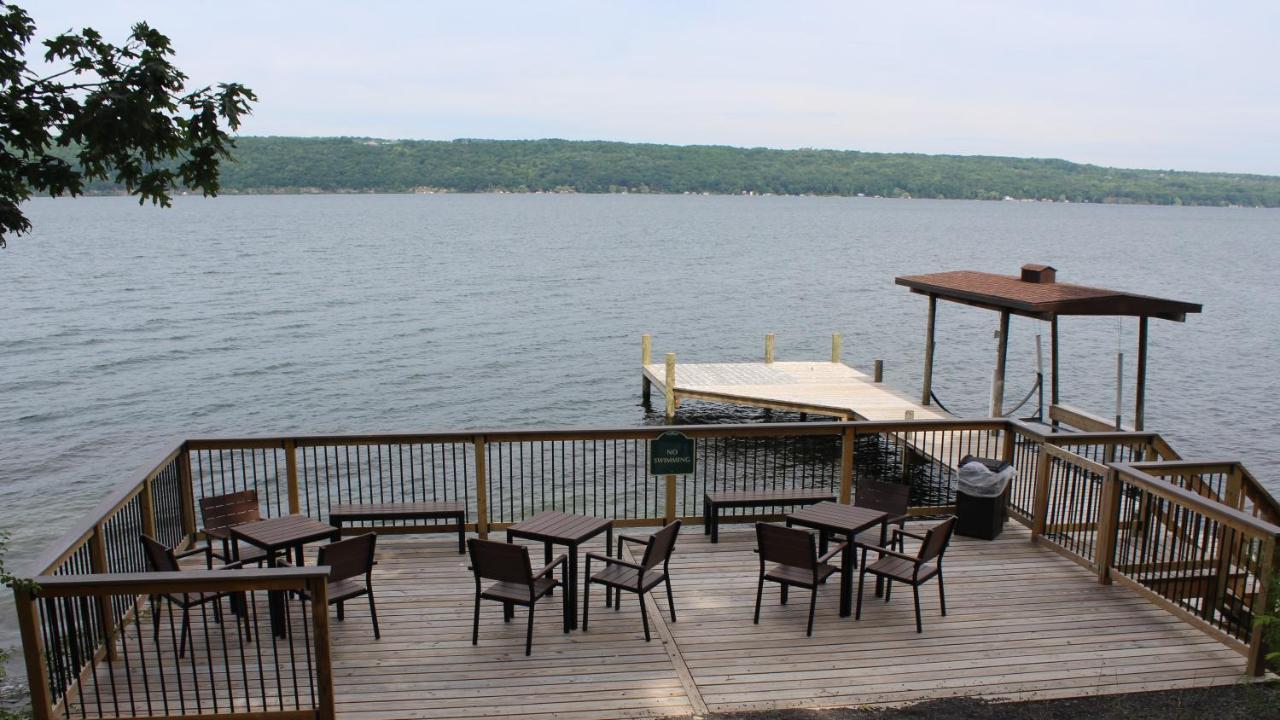 Single Island Shores Hector Exterior photo