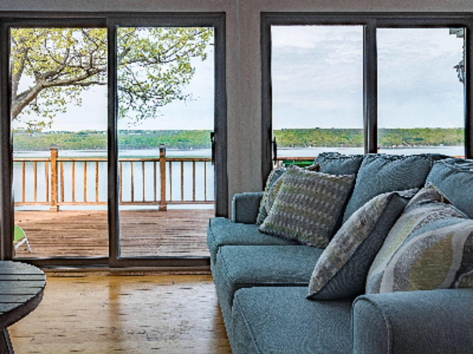 Single Island Shores Hector Exterior photo